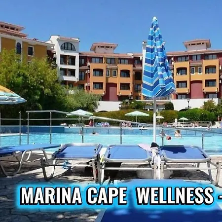 Marina Cape & Wellness-relax Nr 33-78 *